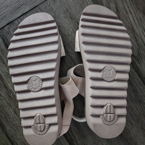 Mephisto Dominica Sandal, 39EU, ~9US, Light Sand - Picture 7 of 13